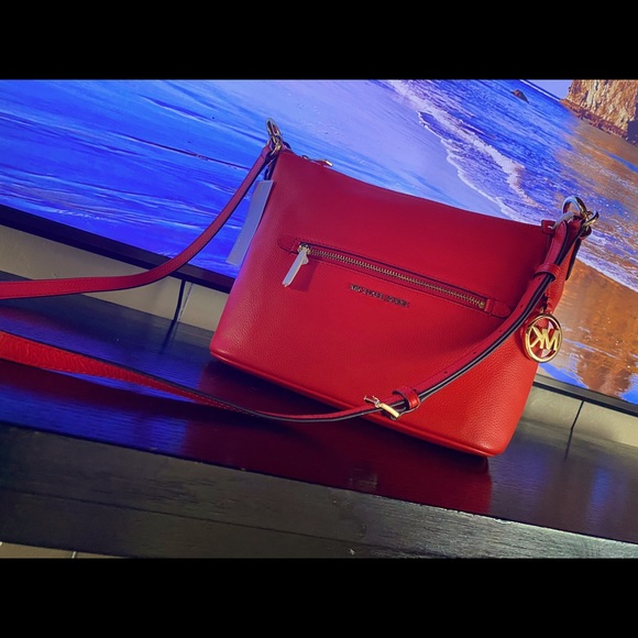 Michael Kors Handbags - Michael kors purse